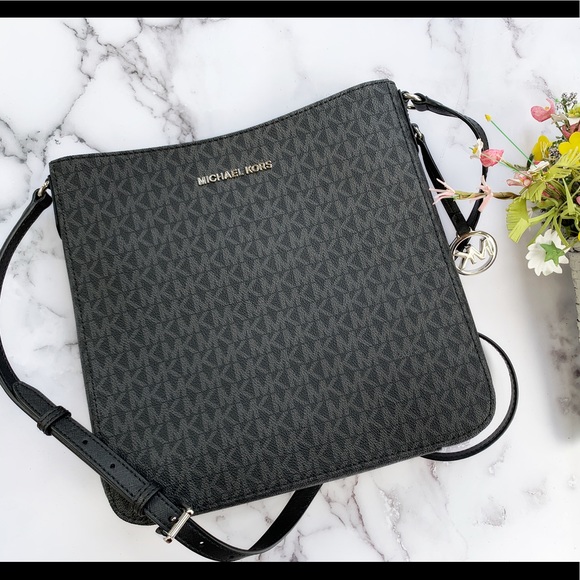 Gaby’sBags👜💕-Michael Kors Large Bag Black MK - Picture 6 of 8